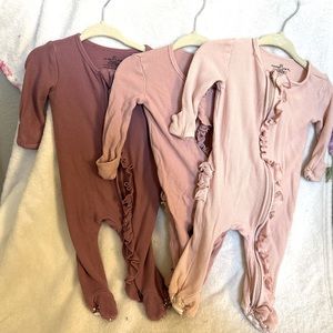 GUC Caden Lane Bundle of 3 waffle bamboo zipper ruffle footie 0-3